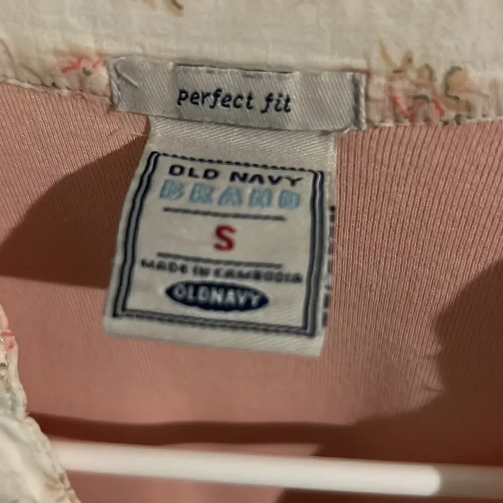 Old Navy T-shirt